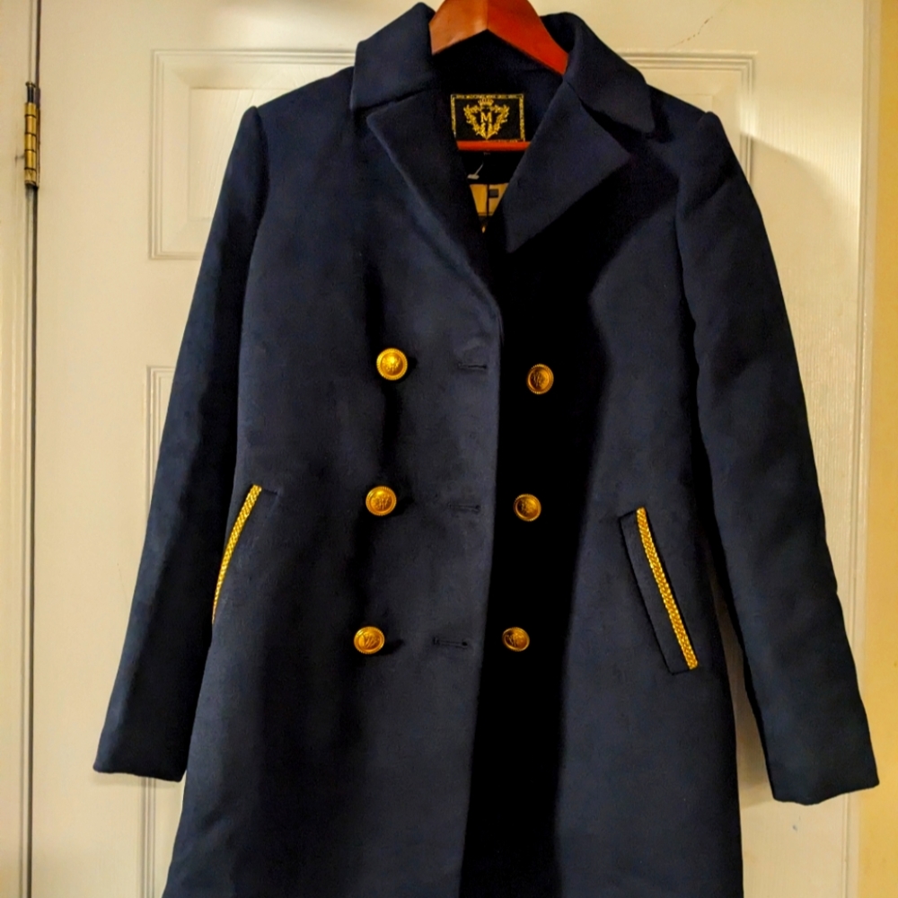Manon 3M thinsulate deep Navy blue coat. Women's size Medium